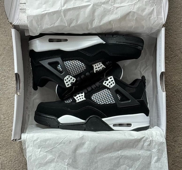 Nike Air Jordan Retro4 'Thunder Black' (Semi UA)