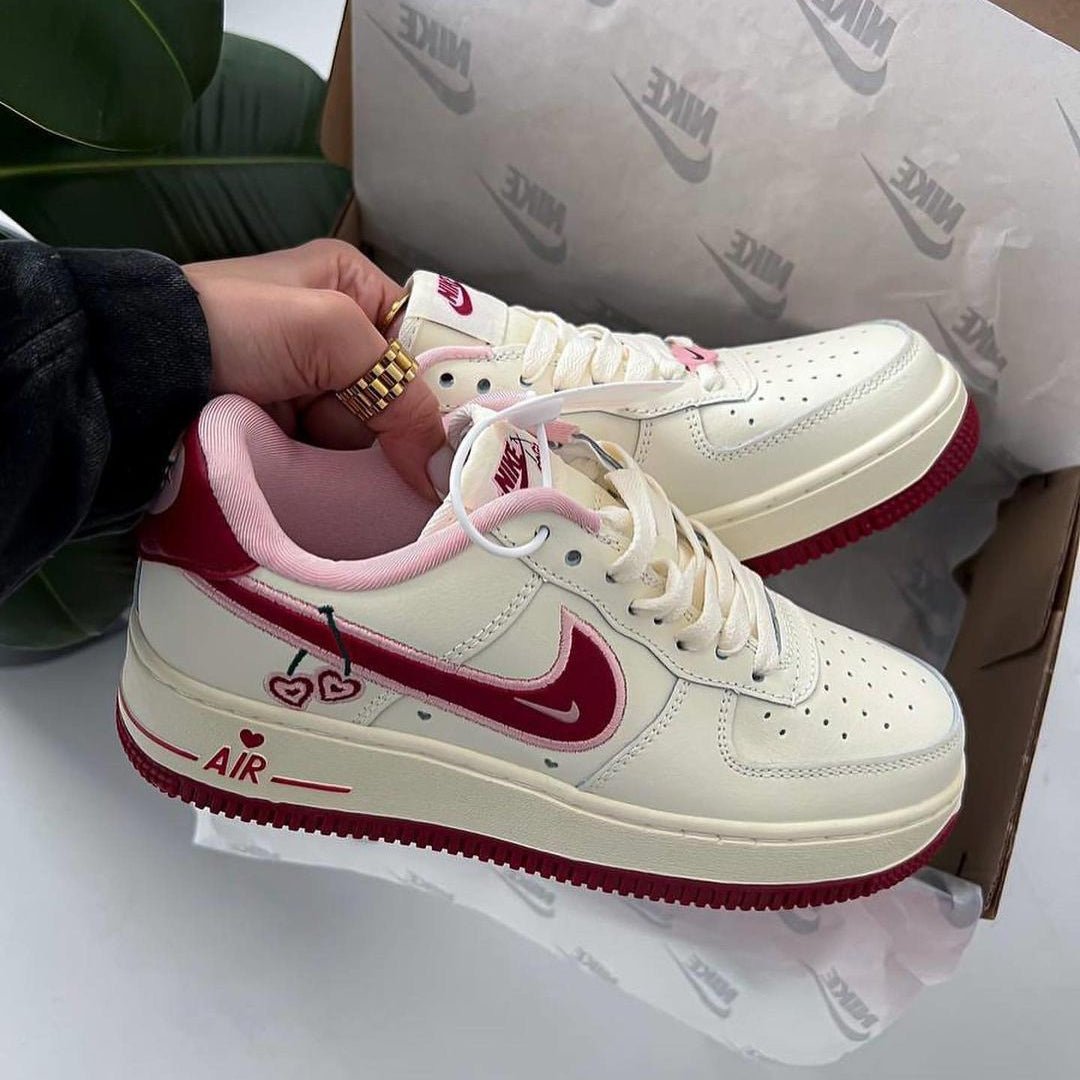 Nike Airforce One Low "Valentines Day"
