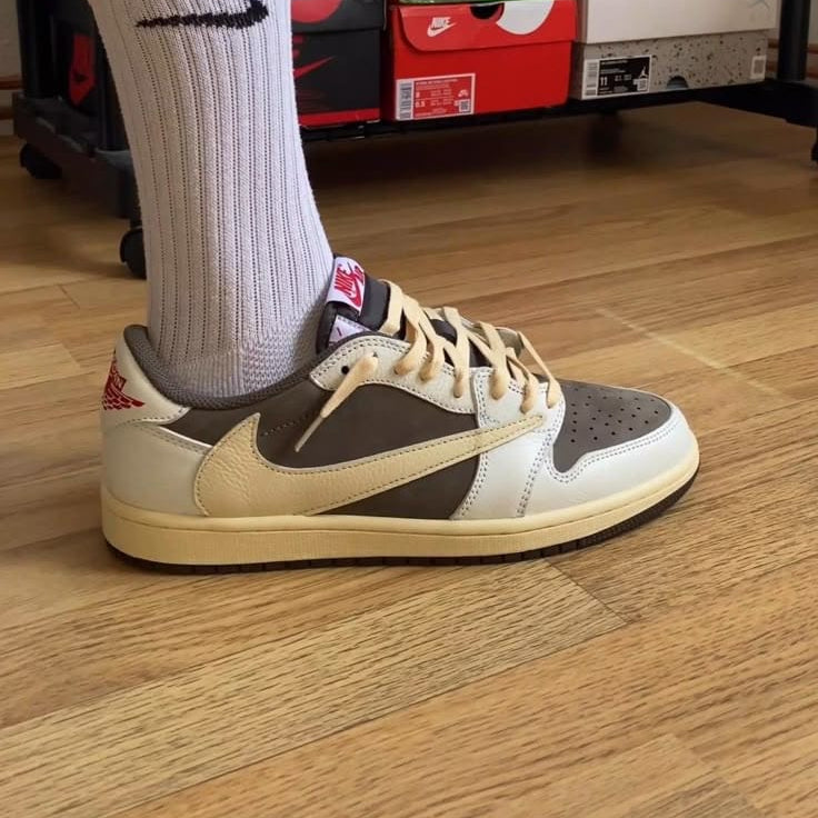 Nike Air Jordan Retro 1 Low X Travis Scott "Reverse Mocha"