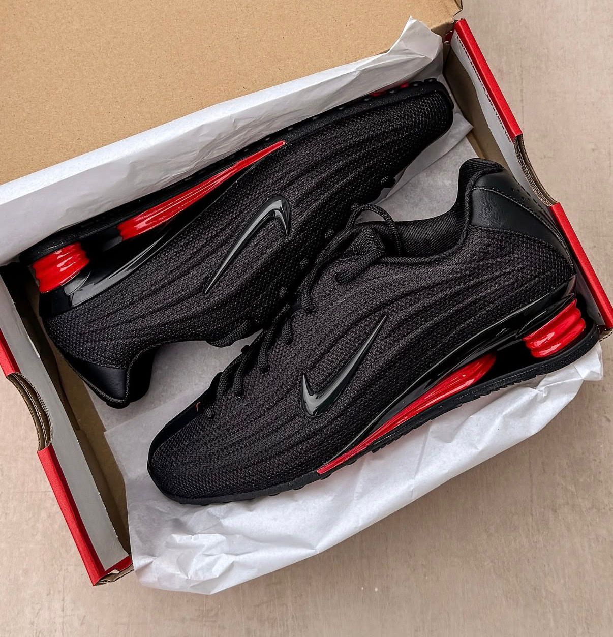 NIKE SHOX Z REIMAGINES 2026 "RED BLACK"