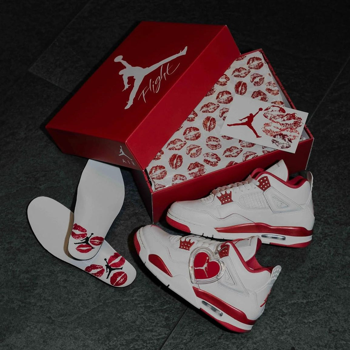 Nike Air Jordan Retro 4 "Valentines Sierra Red"