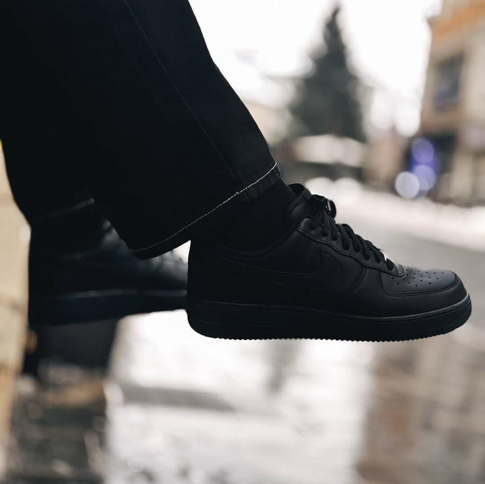 Nike Air Force 1 Low "Triple Black" (UA)