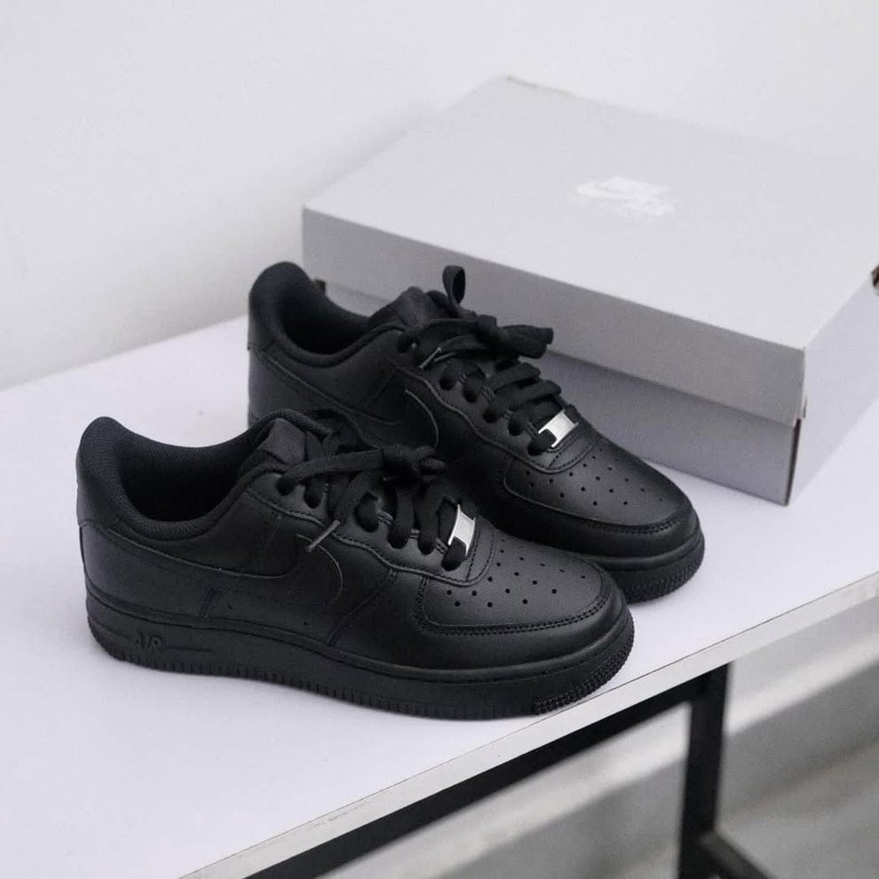 Nike Air Force 1 Low "Triple Black" (UA)