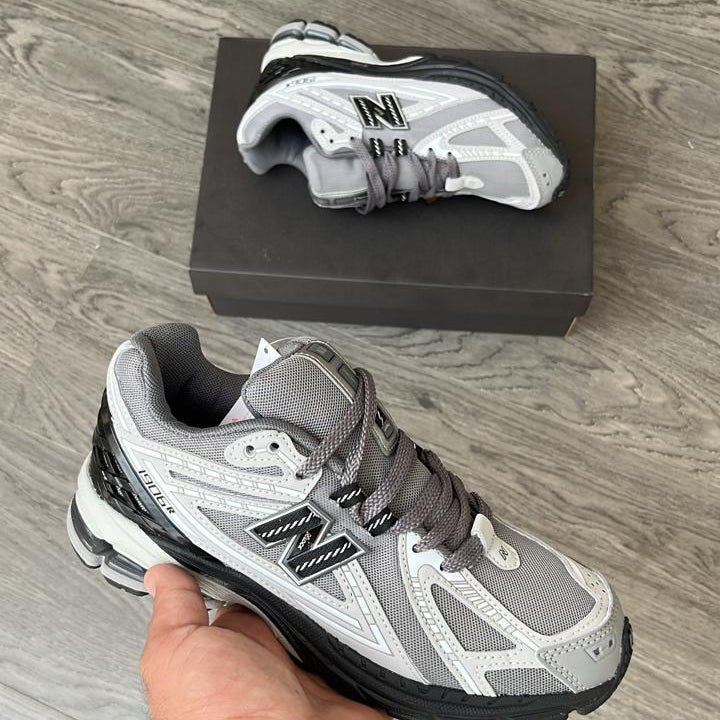 NEW BALANCE 1906r